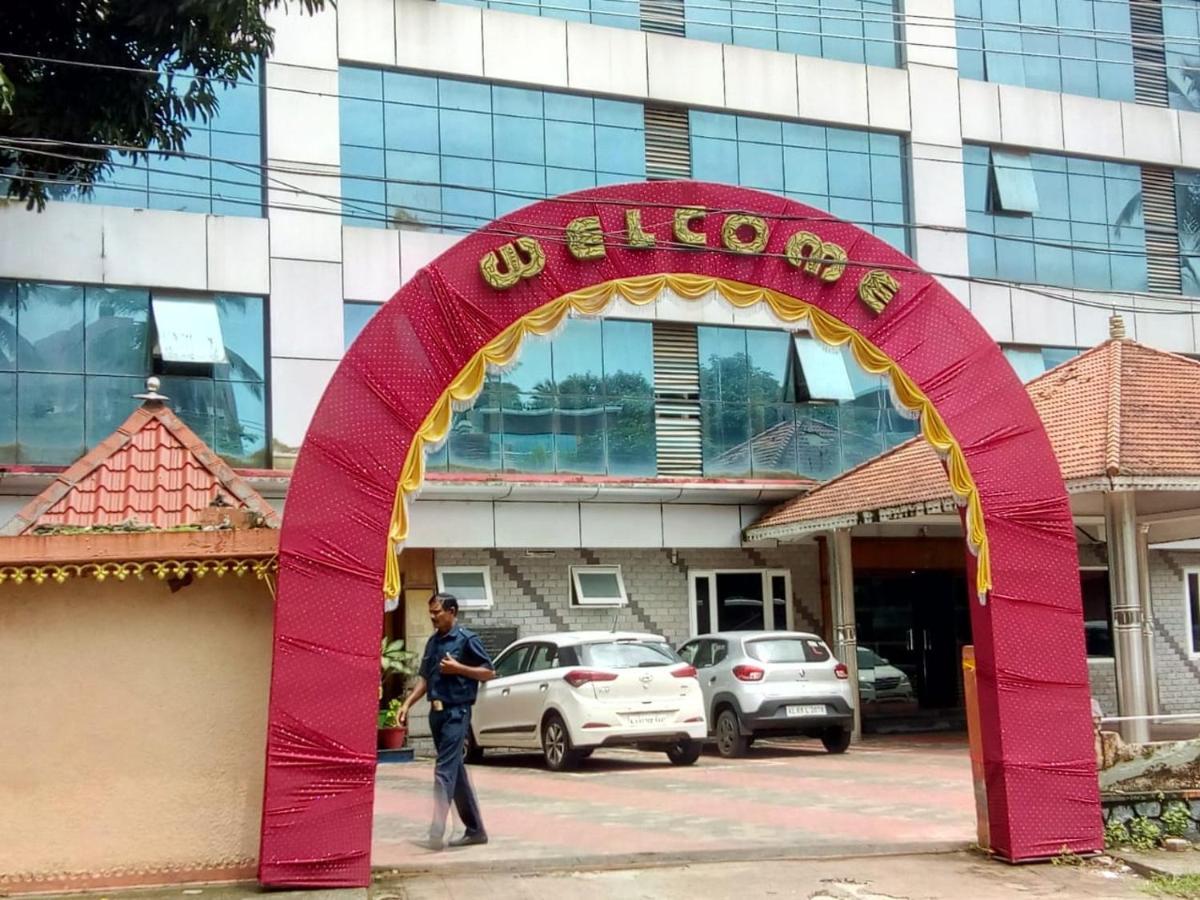 ホテル Sree Gokulam Sabari Chavakkad エクステリア 写真